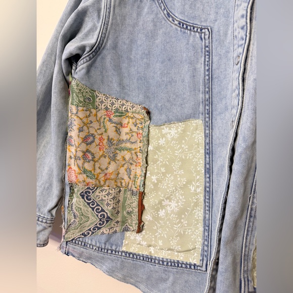 UPCYCLED Patchwork, hand embroidered Denim Jacket with Sunflower Design - Picture 5 of 6
